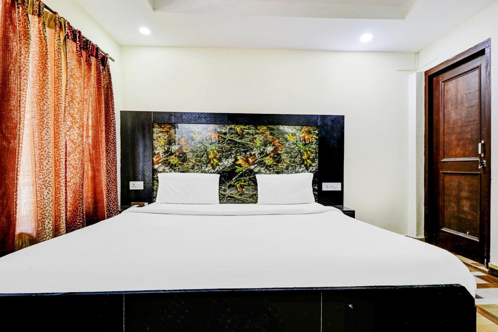 Hotel O Sandhyana Inn Мак-Леод-Гейндж Экстерьер фото
